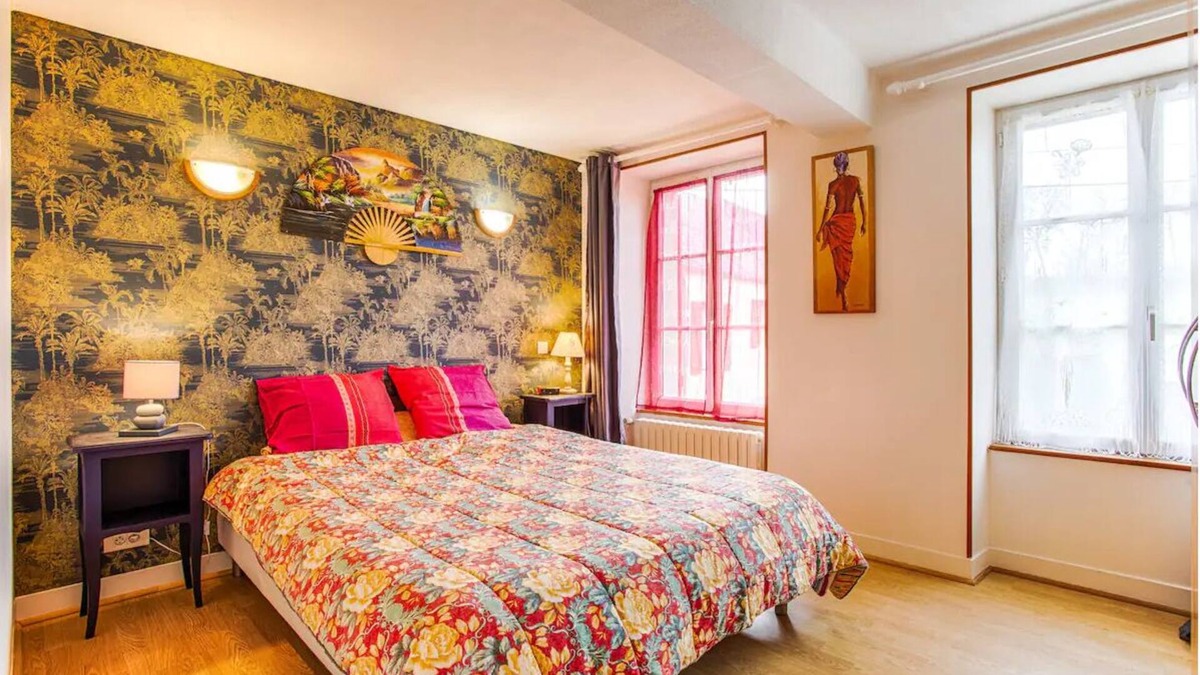Pont-d'Ouilly House | GHK vacation homes -Garden-Wi-fi parking