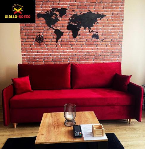 Bialystok Apartment | Giallo-Rosso