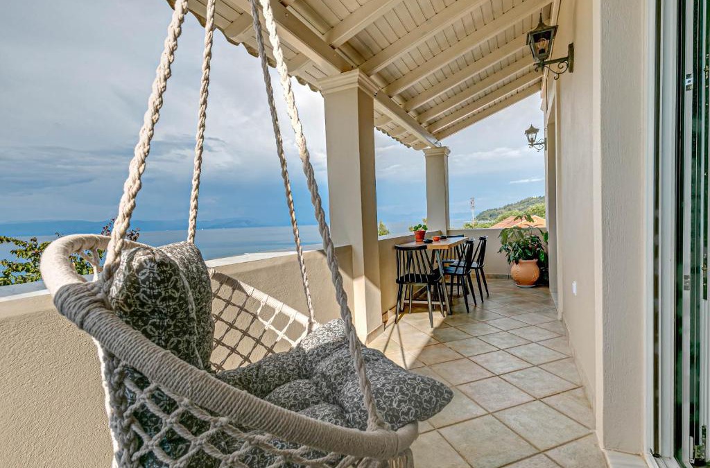 Chlomos House | Gialos Holiday House
