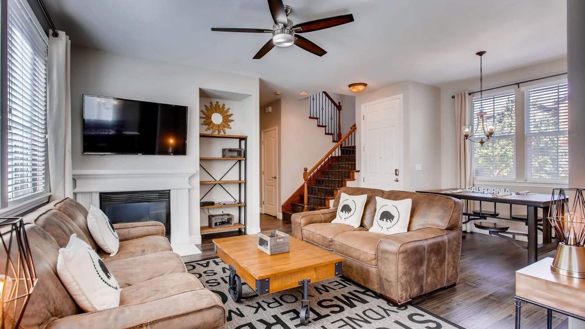 North Natomas House | GIANNO SILVER Downtown, Airport, Grill, Garage Yard, Walk To Parks Tennis Courts