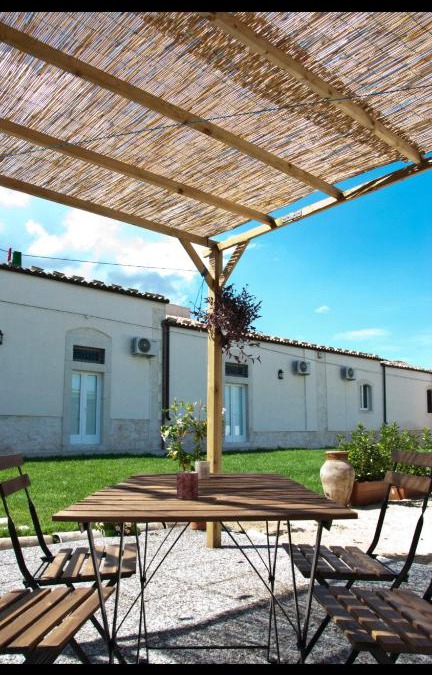 Noto House | Giardini Acantus