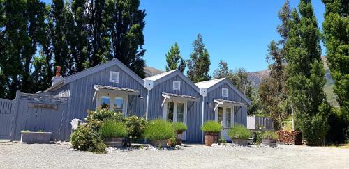 Gibbston House | Gibbston Boathouse with Outdoor Bath