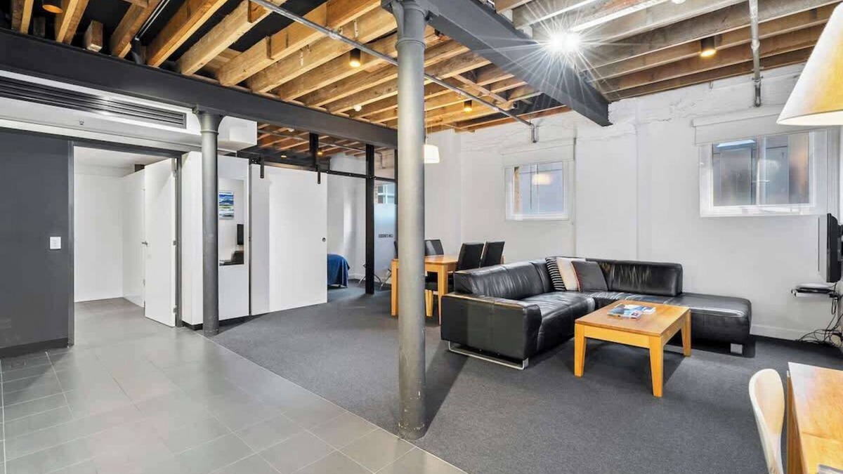 Sullivan's Cove Apartment | Gibson's Mill waterfront warehouse apartment - 203