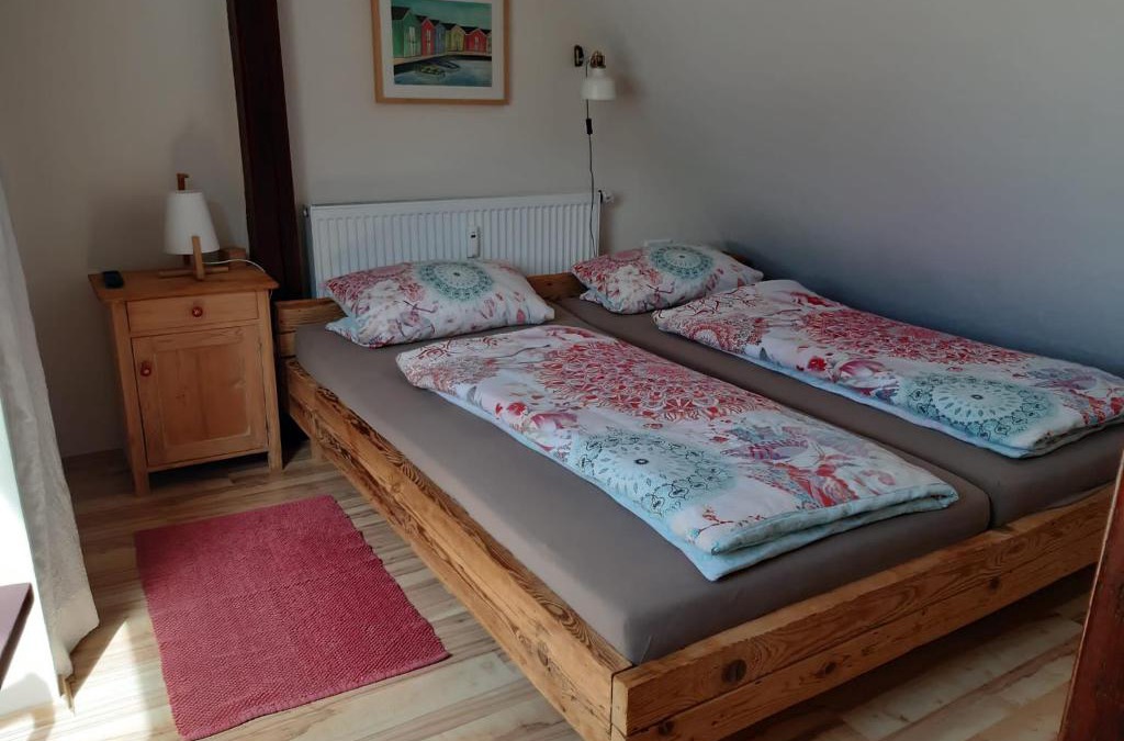 Stetten Apartment | Giebelzimmer mit Weinbergblick