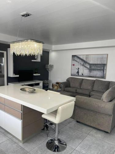 Kimberley Apartment | Gifty Surprize Airbnb