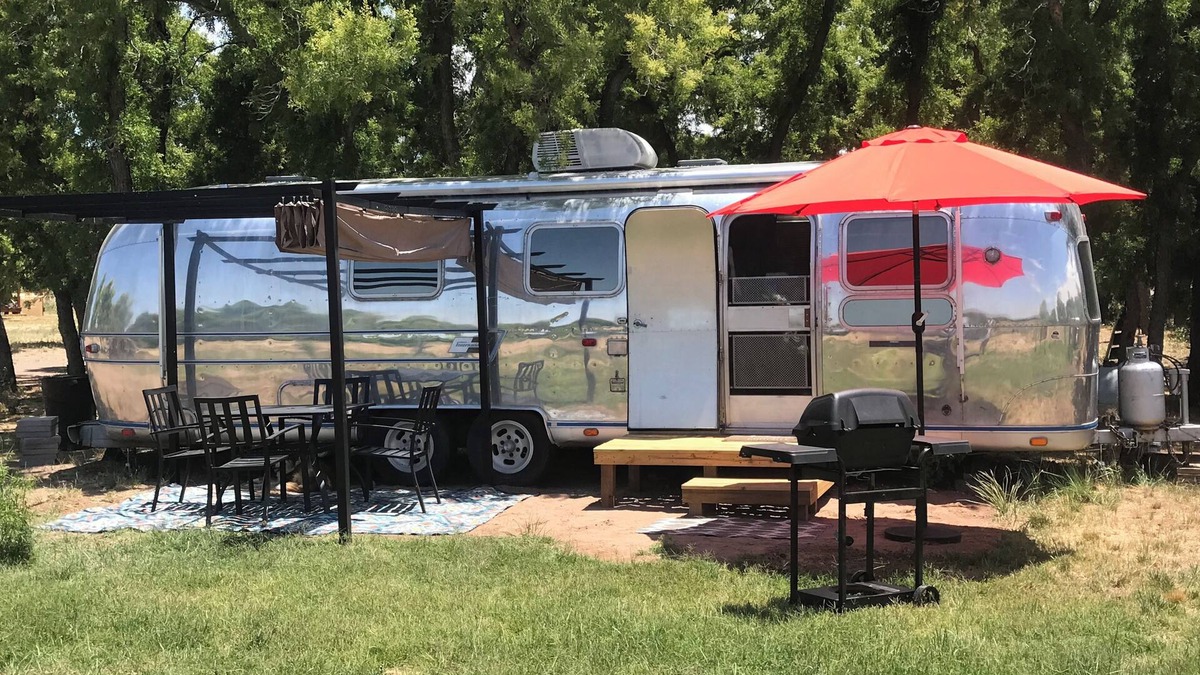 Gila House | Gila Vintage Airstream RV- pet friendly