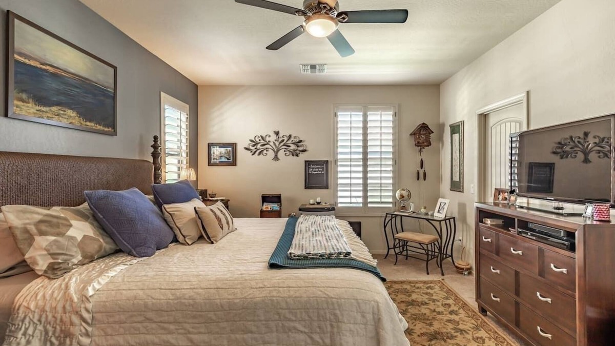 Power Ranch House | Gilbert King Suite