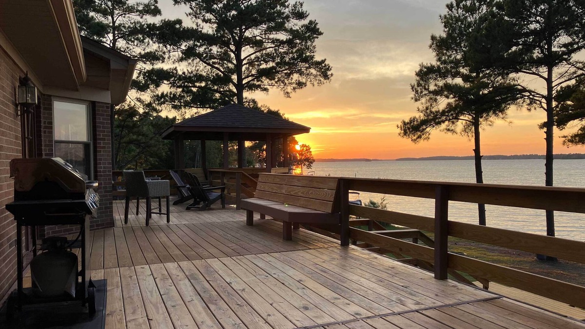 Gilbert House | Gilbert Lakefront Retreat w/Private Dock!
