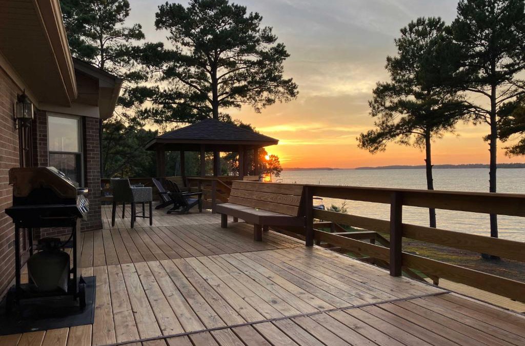 Gilbert House | Gilbert Lakefront Retreat with Private Dock!