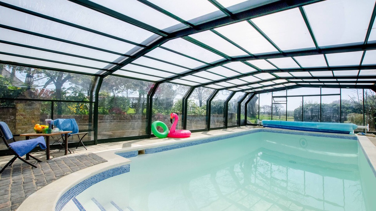 Hailsham House | Gildridge House - Four Bedroom House, Sleeps 12
