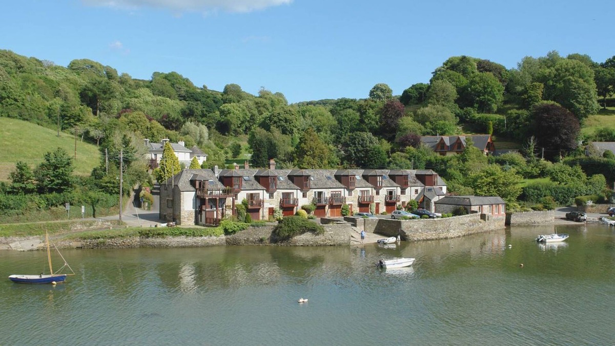 Noss Mayo Cottage | GILLYWEED, family friendly, with a garden in Noss Mayo