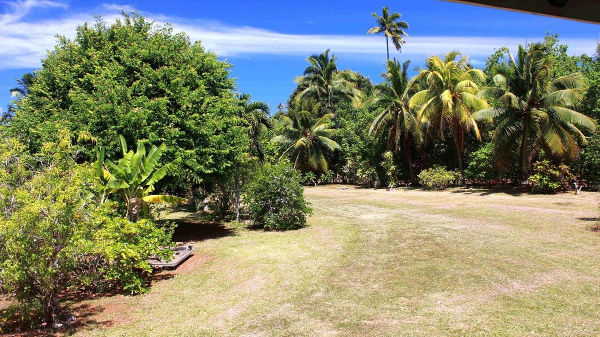 Aitutaki Hotel | Gina's Garden Lodges