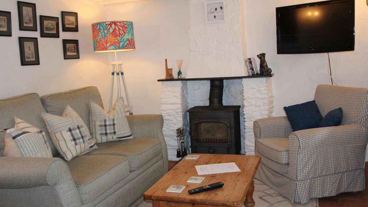 St. Keverne Cottage | Ginentonic Cottage St Keverne