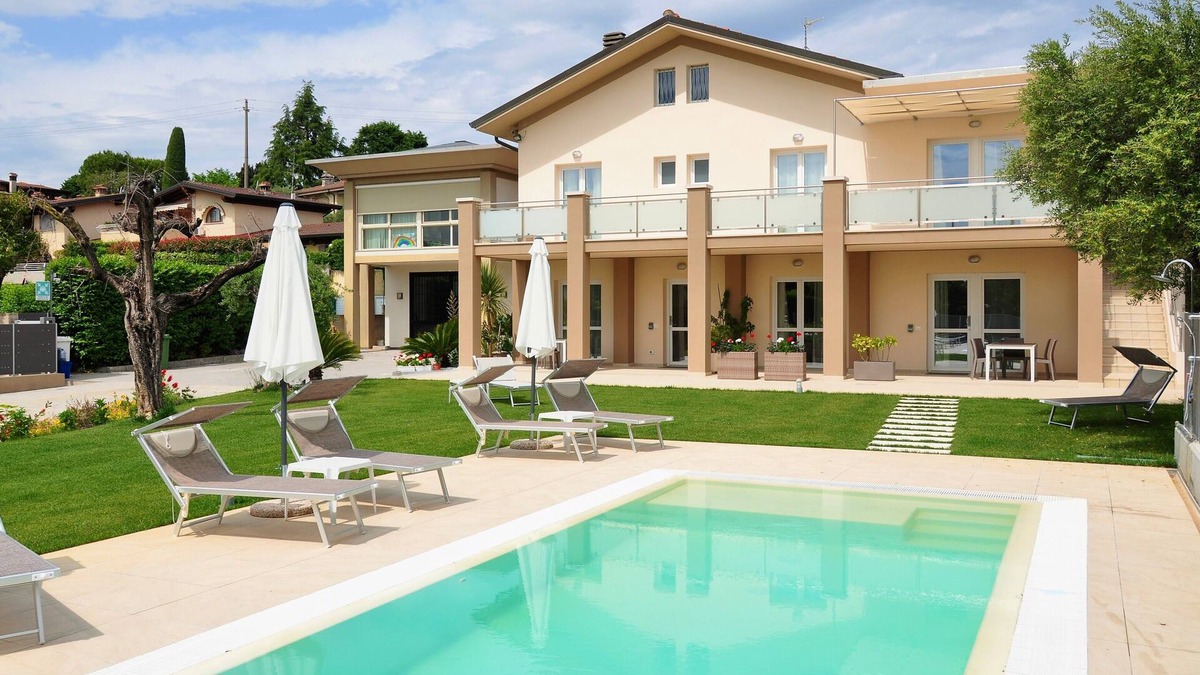 Padenghe sul Garda Apartment | Ginkgo | Garda Bloom Holiday Apartments at Lake Garda