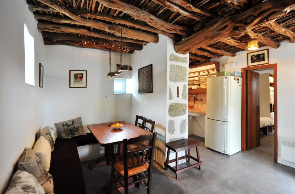 Milos House | Giourgas Cottage Milos Island