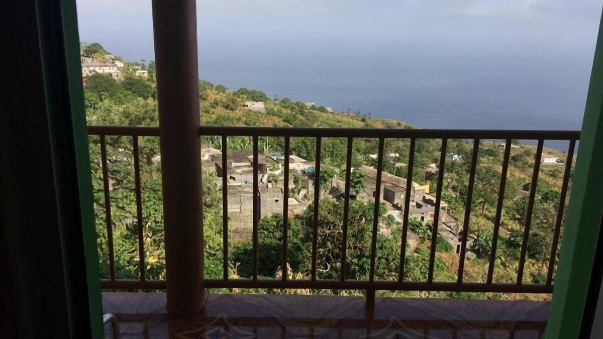 Mosteiros Hotel | Gira Lua
