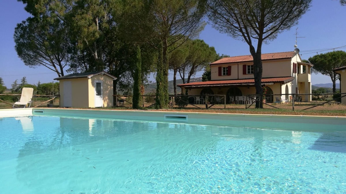 Castiglione della Pescaia Apartment | Girasole - Cozy, bright vacation apartment with pool, large garden near the sea