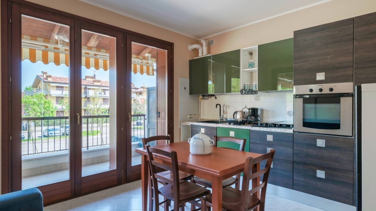 Lugana Apartment | Girasole Apartment - with air conditioning, garage and WiFi