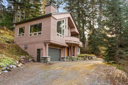 Alyeska House | Girdwood Mountain Chateau