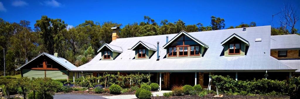 Eukey Bed & Breakfast | Girraween Country Inn
