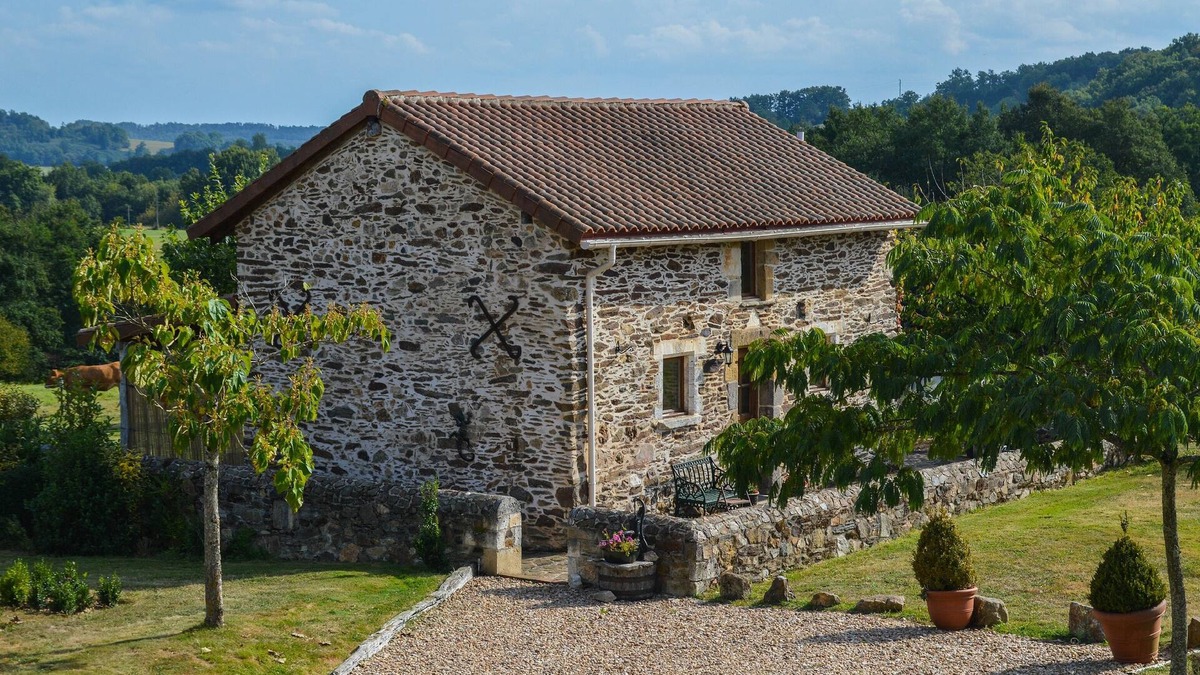 Saint-Martin-de-Fressengeas Cottage | Gite With Private Pool And Panoramic Views, perfect getaway!nn