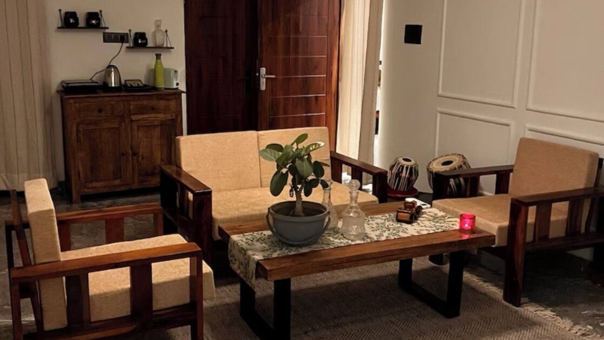 Shivalik Nagar Apartment | Gita Bhawan - Elegant Escape n2-bedroom house in a peaceful locality