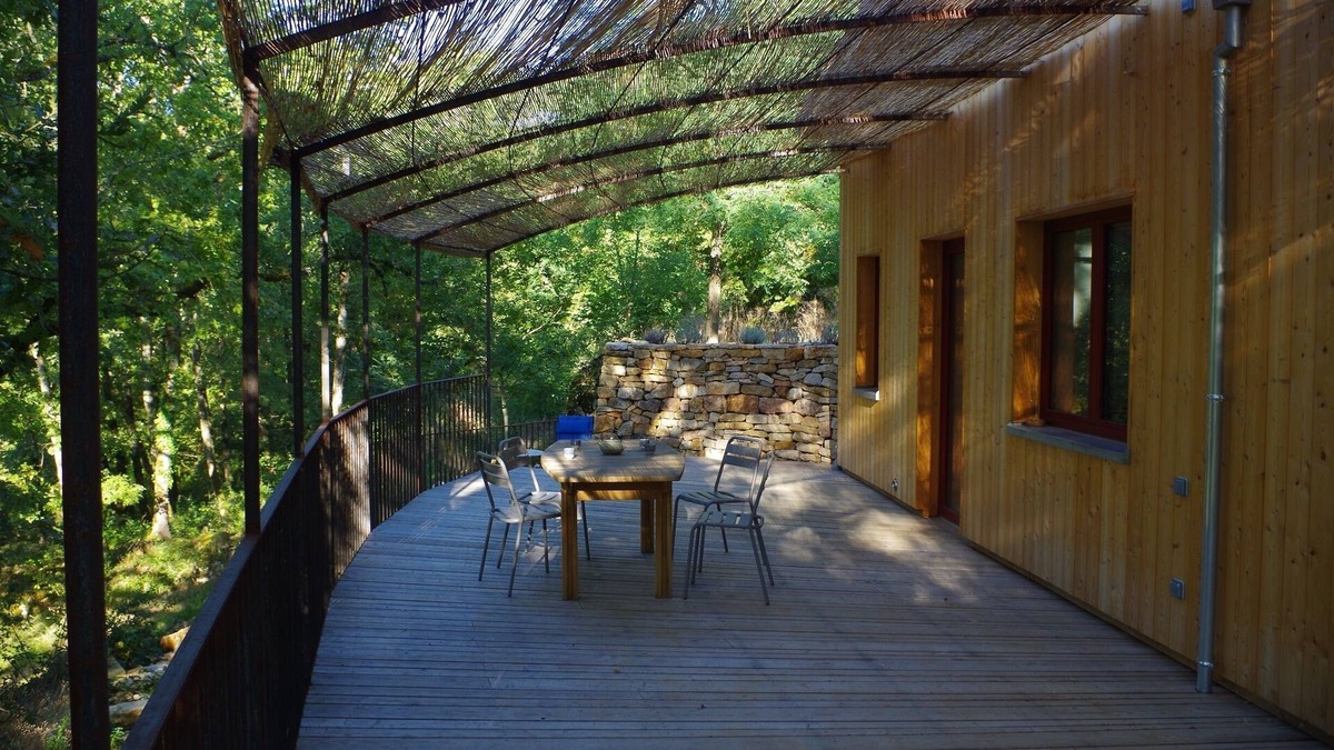 Puylagarde Ski Chalet | Gite écoconstruction, natural pool