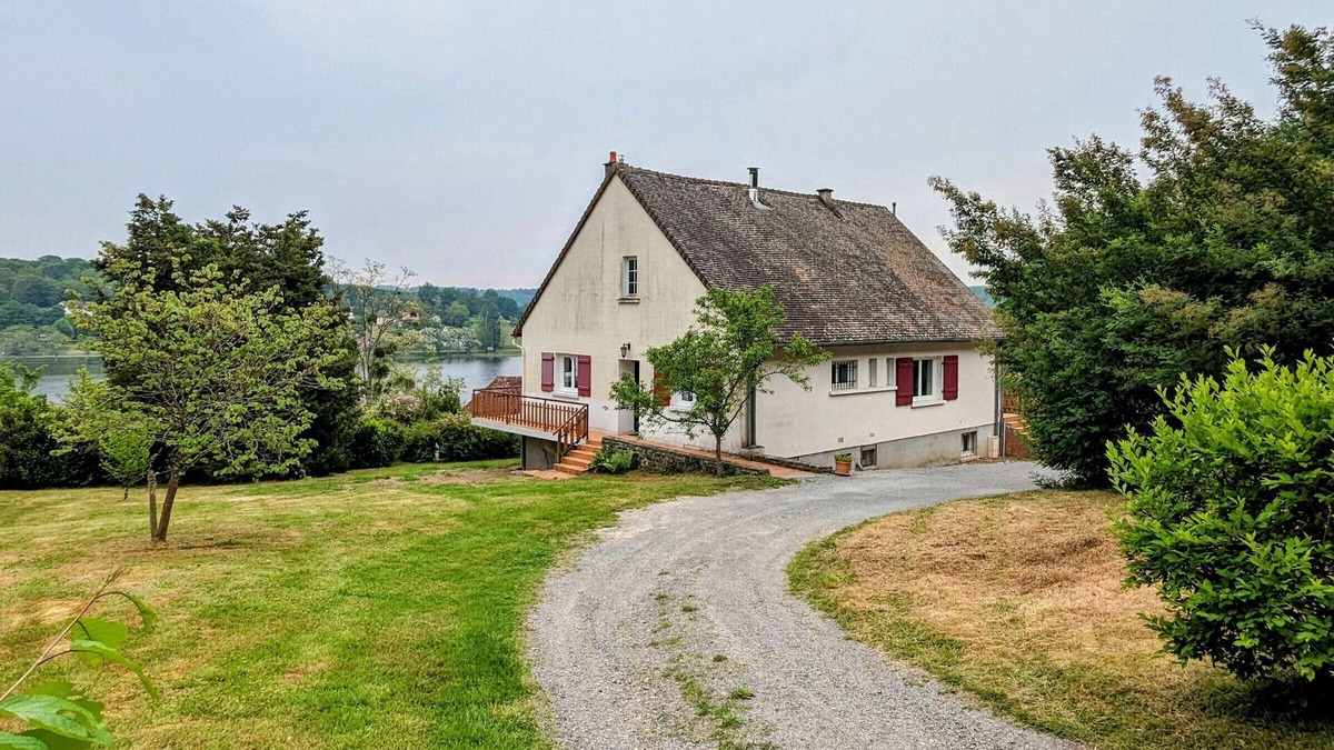 Eguzon-Chantome Cottage | Gite Éguzon-Chantôme, 2 bedrooms, 6 persons