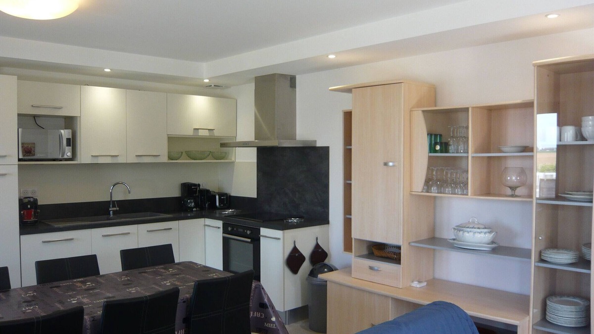 Epieds-en-Beauce Cottage | Gite Épieds-en-Beauce, 4 bedrooms, 8 persons