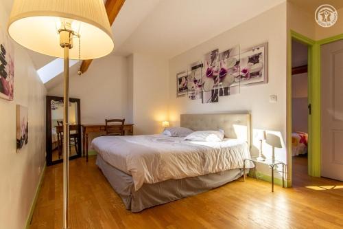 Antully House | Gite 1 Les Perrières 6 personnes Bourgogne Maison entre Autun et Le Creusot TGV Maymard Yannick