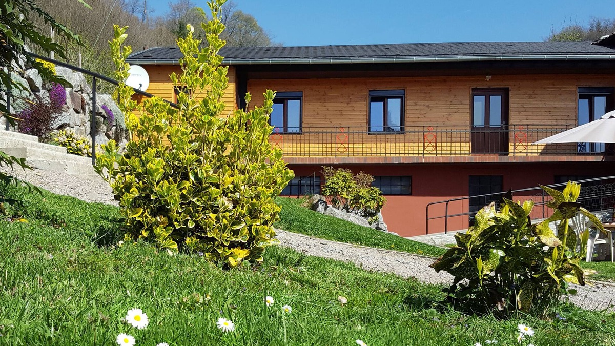 Hohrod House | Gite 3* : terrace, 1500 m² of garden, city center only 5 min on foot