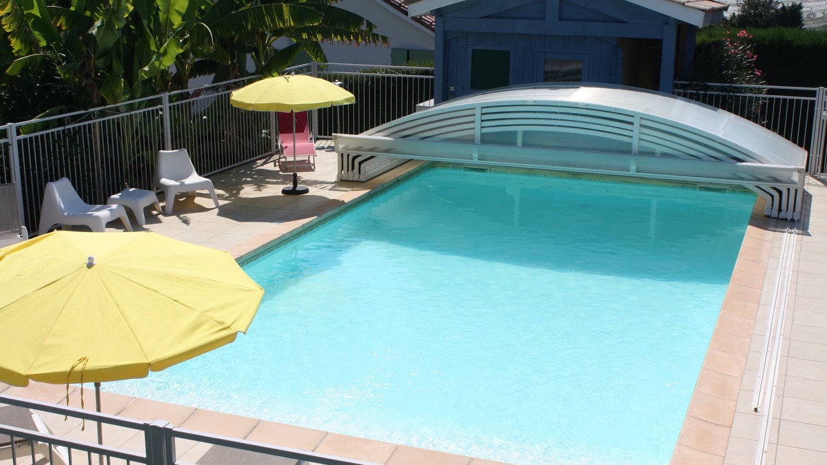 Lafrancaise House | GITE 3CLESVACANCES SWIMMING POOL BILLARD WIFI BIKES VIEW ON THE COUNTRYSIDE