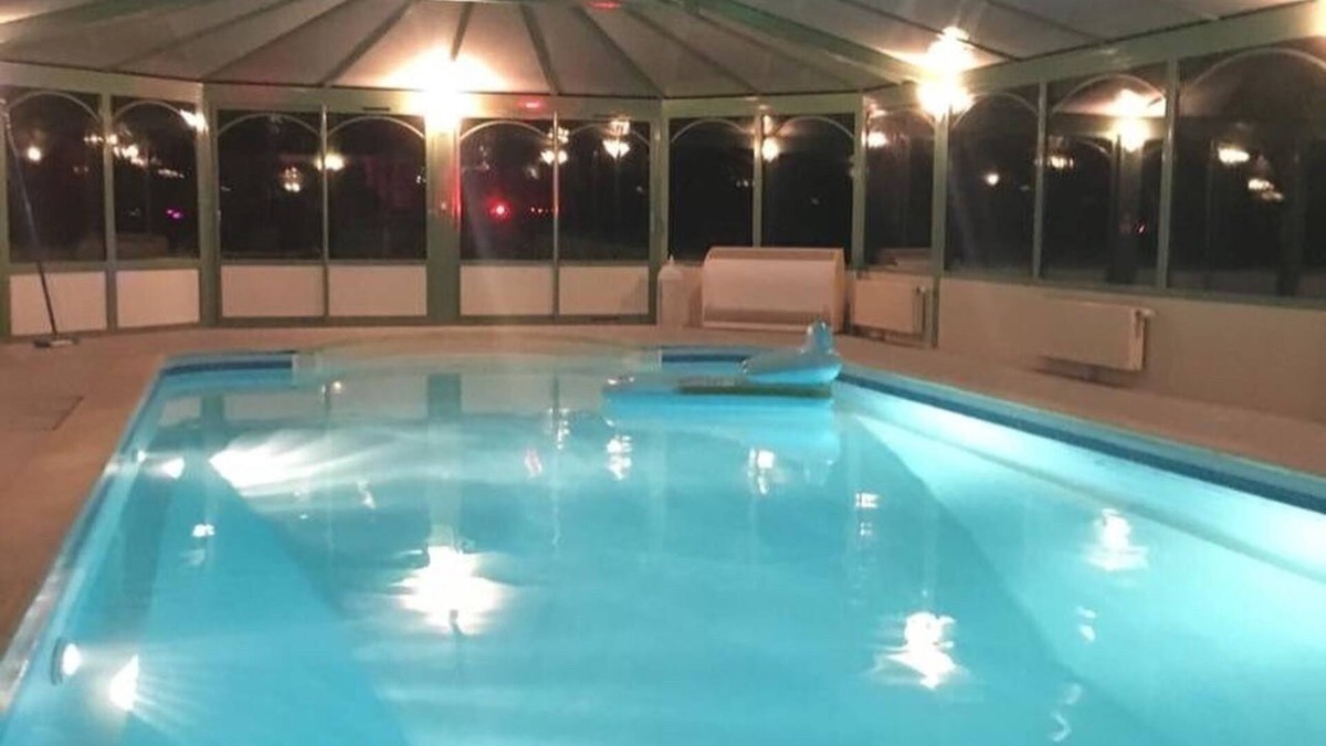La Bouille House | Gîte/4-6 persons covered and heated swimming pool