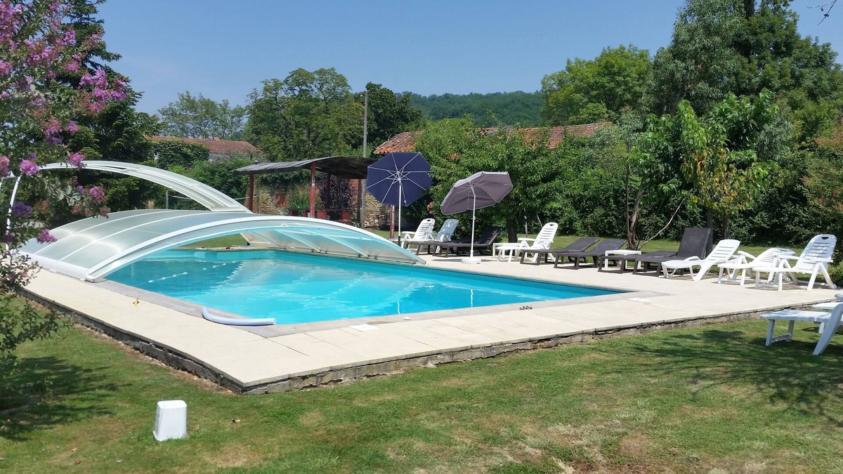 Saint-Justin Cottage | Gite 4 is a 3 bedroom Gite set in a pretty garden with a shared Swimming Pool