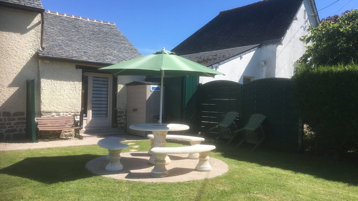 Hirel Cottage | Gite 4 people in bay of Mont Saint-Michel