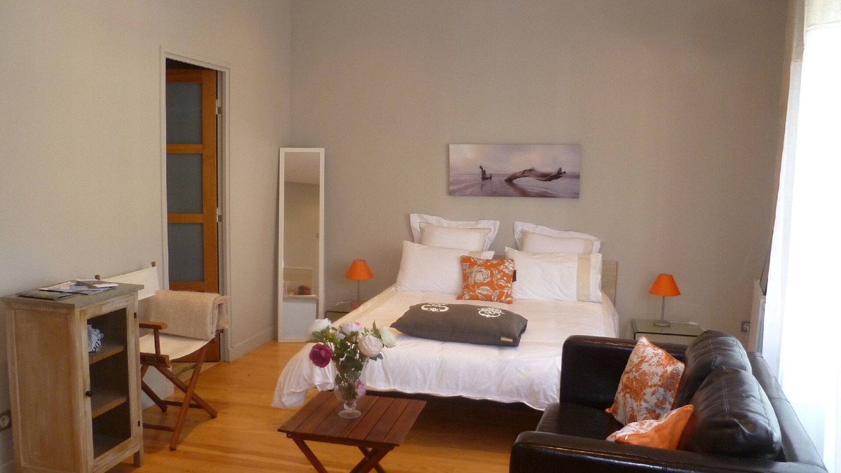 Bruges Apartment | Gite 5 km from Bodeaux