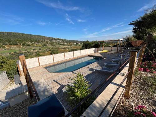 Montpeyroux House | Gite Aigues Vives - Les Jardins