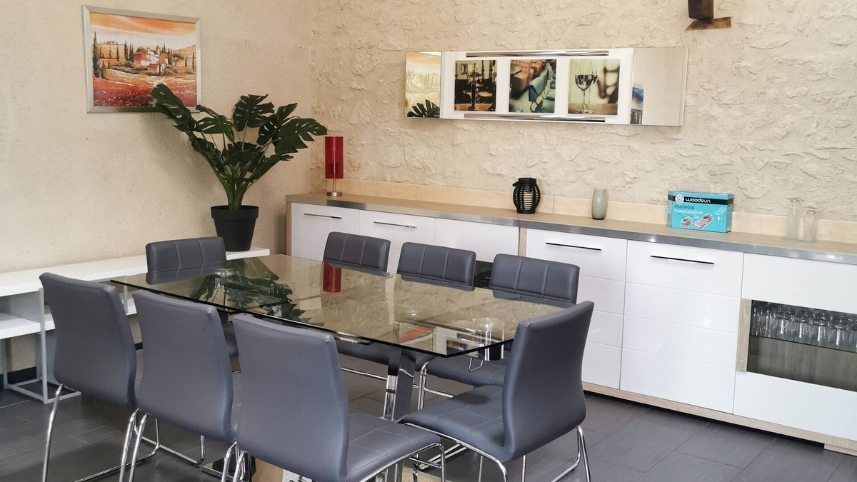 Pellegrue House | Gite all comforts, completely one level, heated swimming pool, large garden.