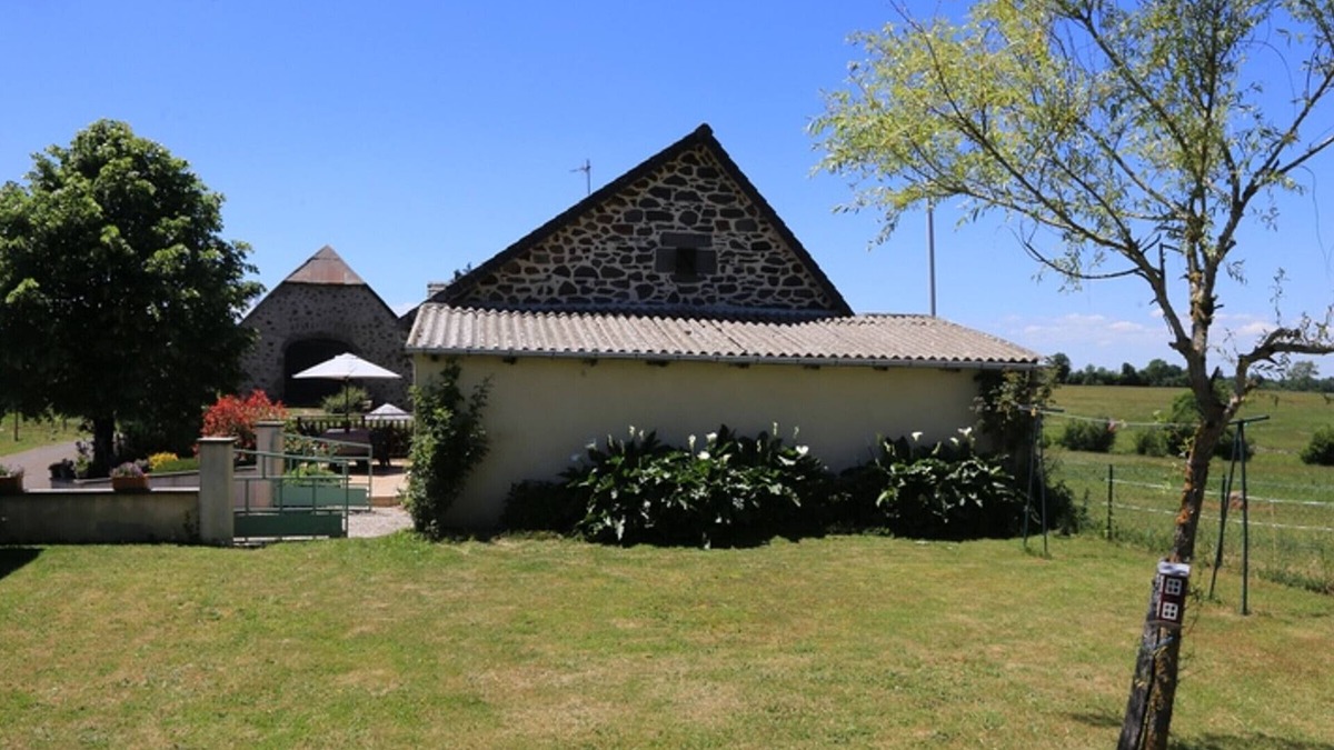 Anglards-de-Salers Cottage | Gite Anglards-de-Salers, 2 bedrooms, 4 persons