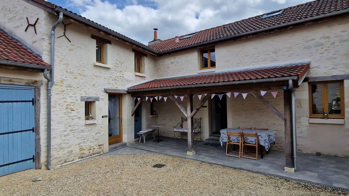 Chaveignes House | GITE ANGULUS RIDET - CHERRY TREE - Gîte 4 people