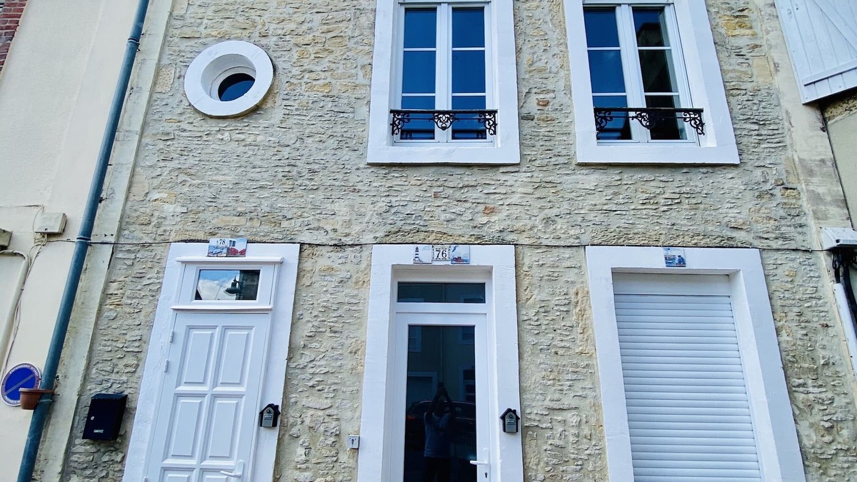 Grandcamp-Maisy Apartment | Gîte "Au bord des Embruns" 2 Pers in the heart of the Landing Beaches