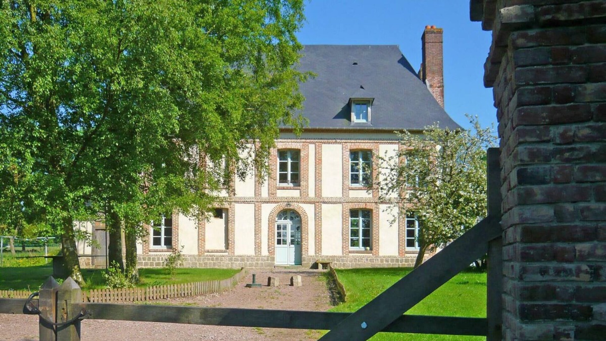 Benesville House | Gite Bénesville, 5 bedrooms, 11 persons