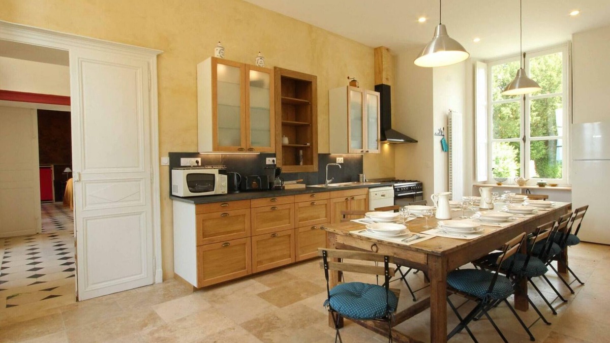 Bellavilliers Cottage | Gite Bellavilliers, 6 bedrooms, 14 persons