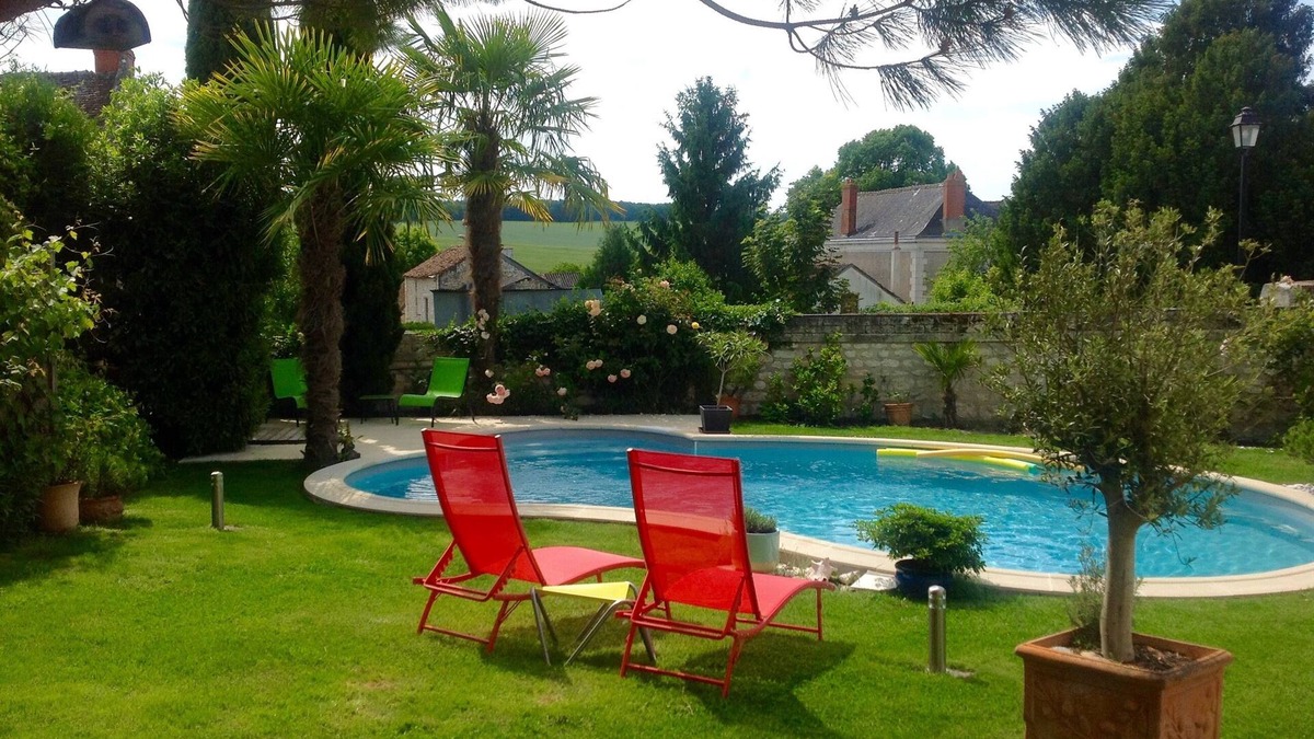 Theneuil House | GITE classé * meublé du tourisme - HEATED SWIMMING POOL - SPA