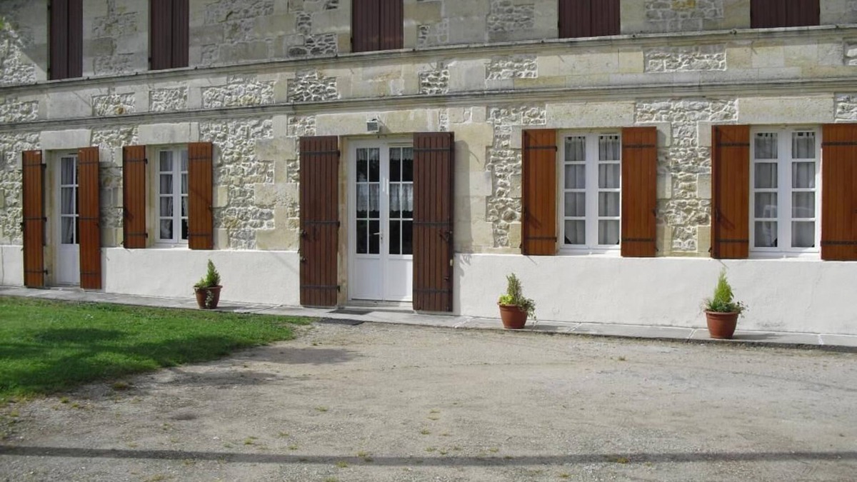 Saint-Christoly-de-Blaye House | Gite DE L'etang - Saint-christoly-de-blaye