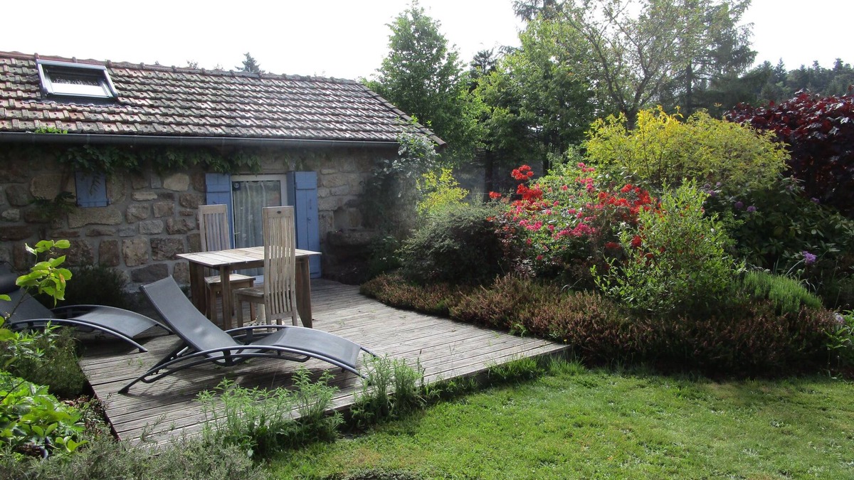 Le Chambon-sur-Lignon Cottage | Gîte d'Odile 3* - in the wing of a character house