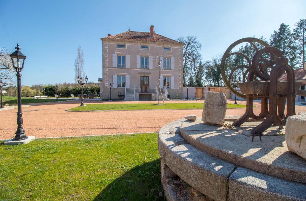 Glaine-Montaigut House | Gite de charme 5 épis - Demeure La Moliére