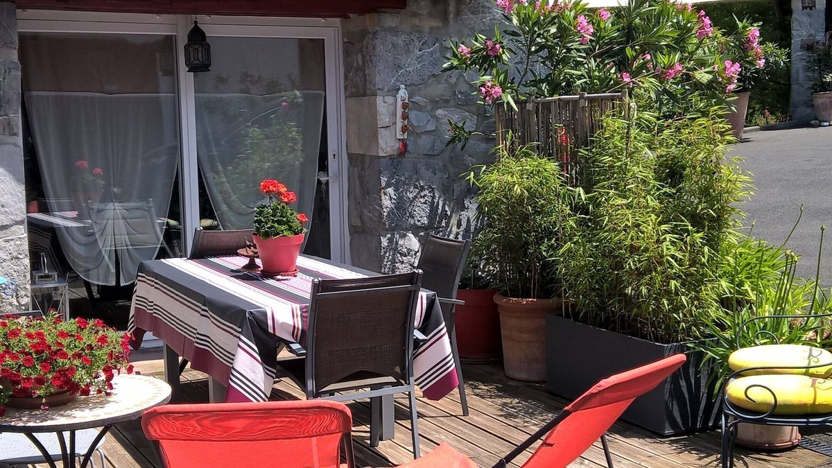 Saint-Esteben House | Gite de Charme au Pays Basque Intérieur Pour 2 Personnes Amoureux de la Nature