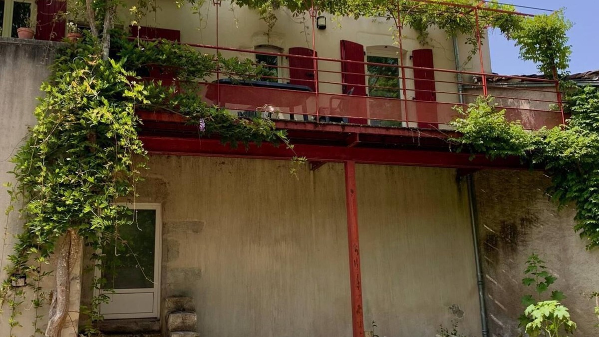 Douelle House | Gite de Charme Rénové Dans le Lot