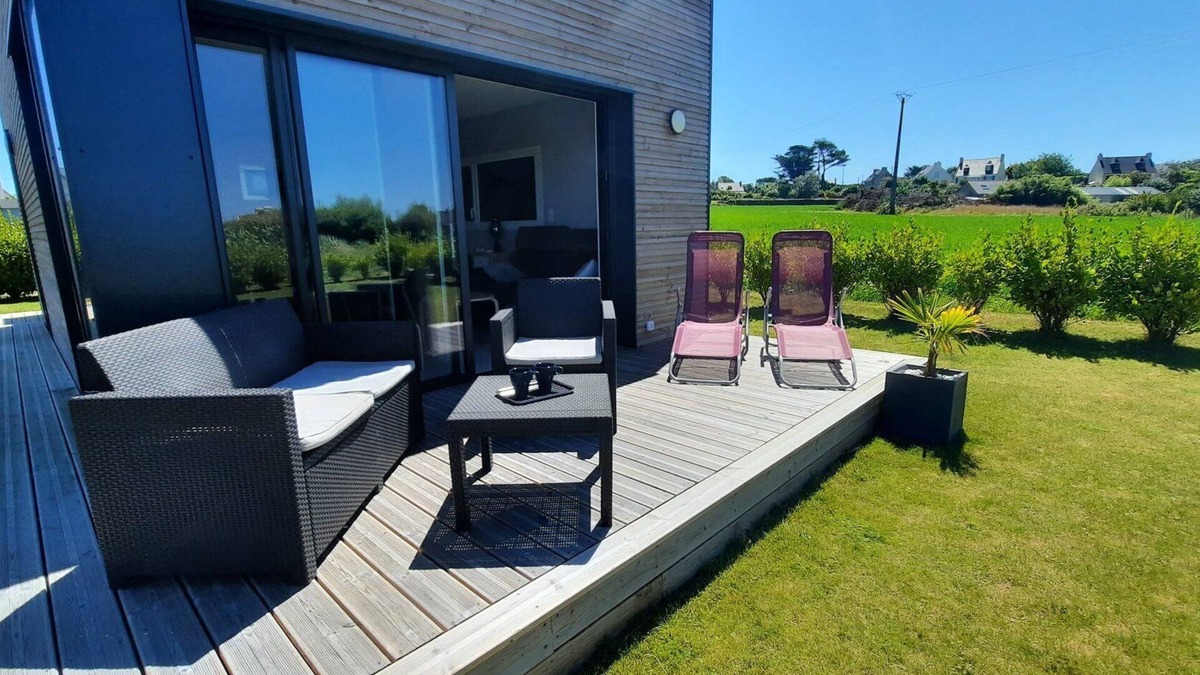Saint-Pabu House | Gîte de Keroustad - Close to the beach with small sea view